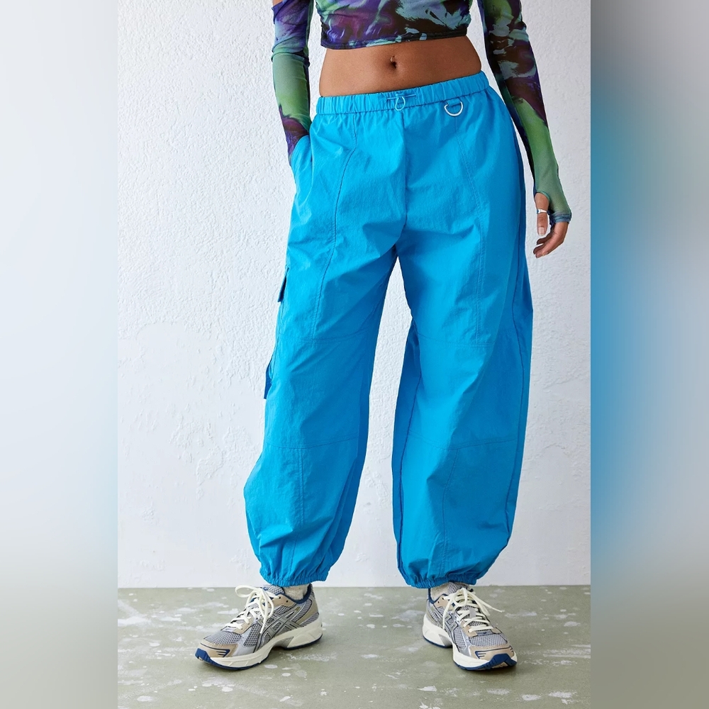 Urban Outfitters Jana Nylon Balloon High-Rise Cargo Pants Pull On Dance Blue M